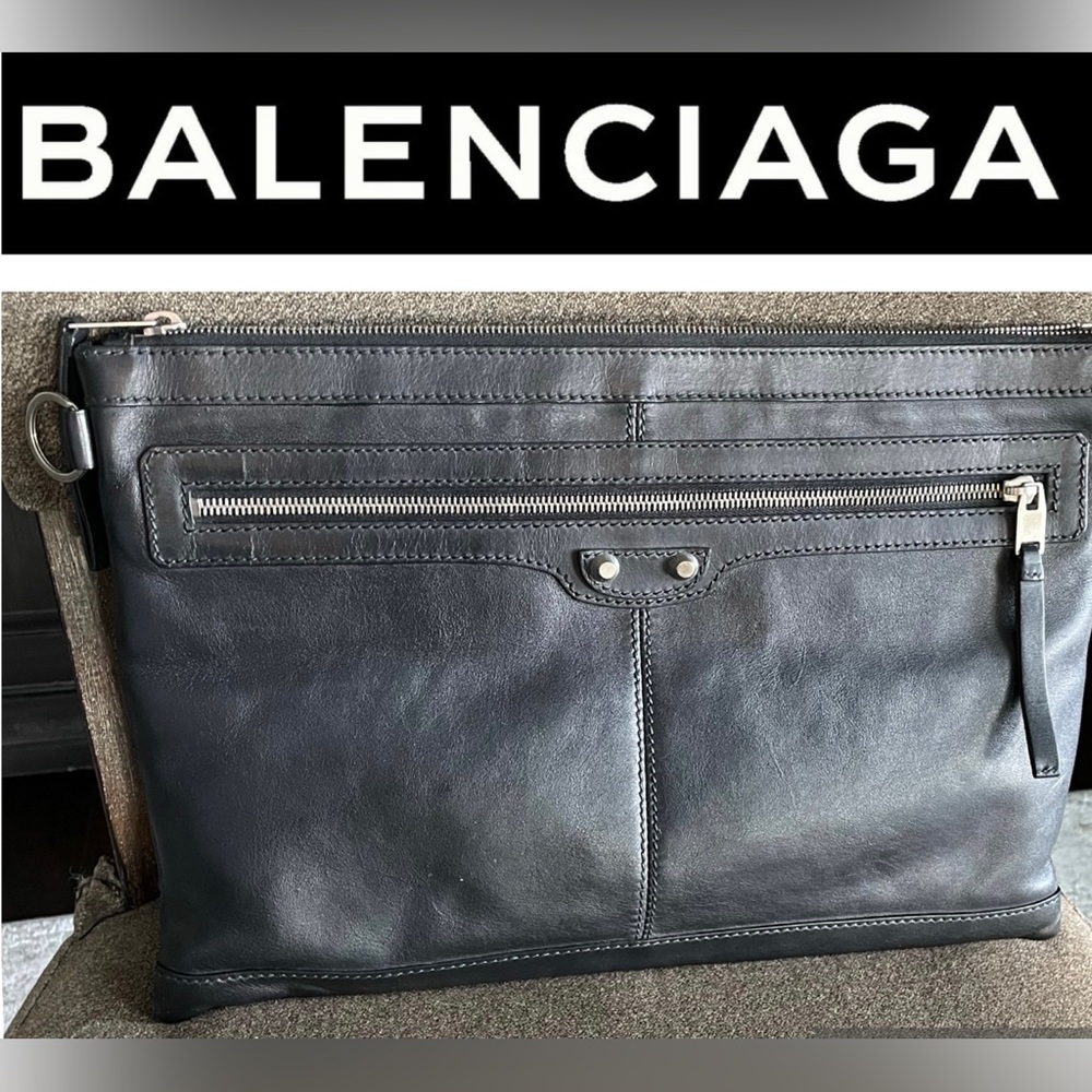 💯 Balenciaga Leather Laptop Case Bag (Unisex)